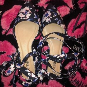 JustFab Marseille Floral Flats Size 8